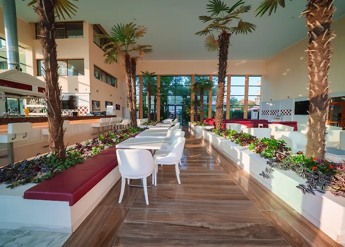 מלון Perla Luxury 5*