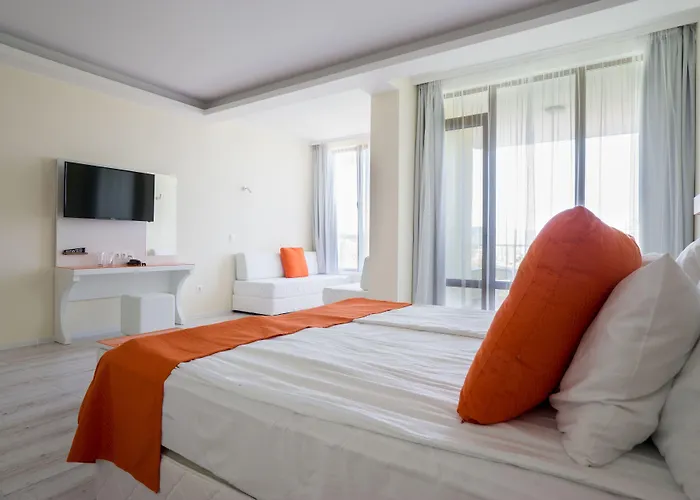 מלון Perla Luxury