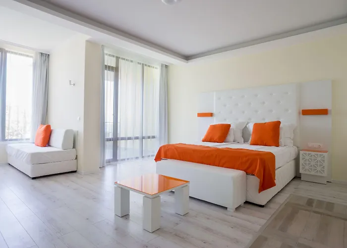 מלון Perla Luxury