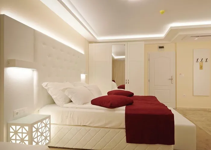 Perla Luxury מלון פרימורסקו