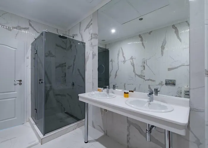 Perla Luxury מלון פרימורסקו