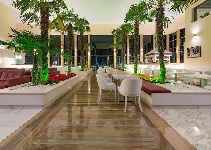 מלון Perla Luxury פרימורסקו